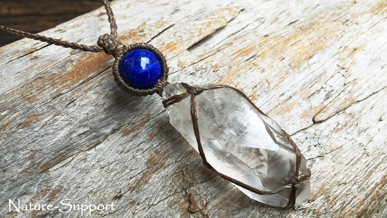 沖縄・国際通り 天然石 さざれ石 を使ったチェーンネックレス作りアソビュ