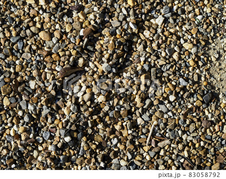 公園の小道に仕上げの砂利のテクスチャの写真素材・画像素材 Image 20493370