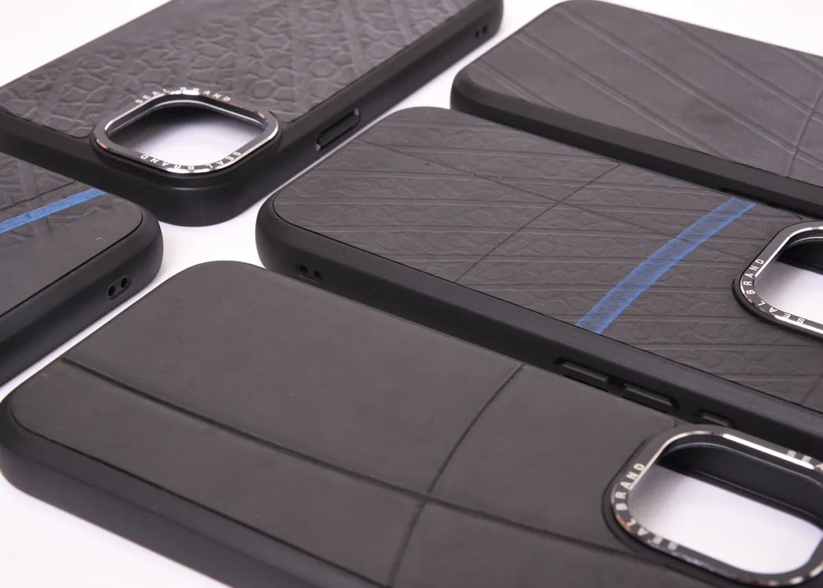 seal トートバッグ タイヤホイール素材 ブラック 廃タイヤをアップサイクルするバッグブランド「SEAL」より、ハンドルをカスタムできるパラシュート 素材のWEARシリーズ トートバッグを新発売株式会社モンドデザインのプレスリリース