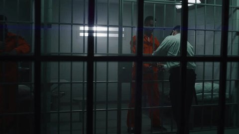 牢屋」の22万点のロイヤリティフリー画像、写真素材、絵Shutterstock