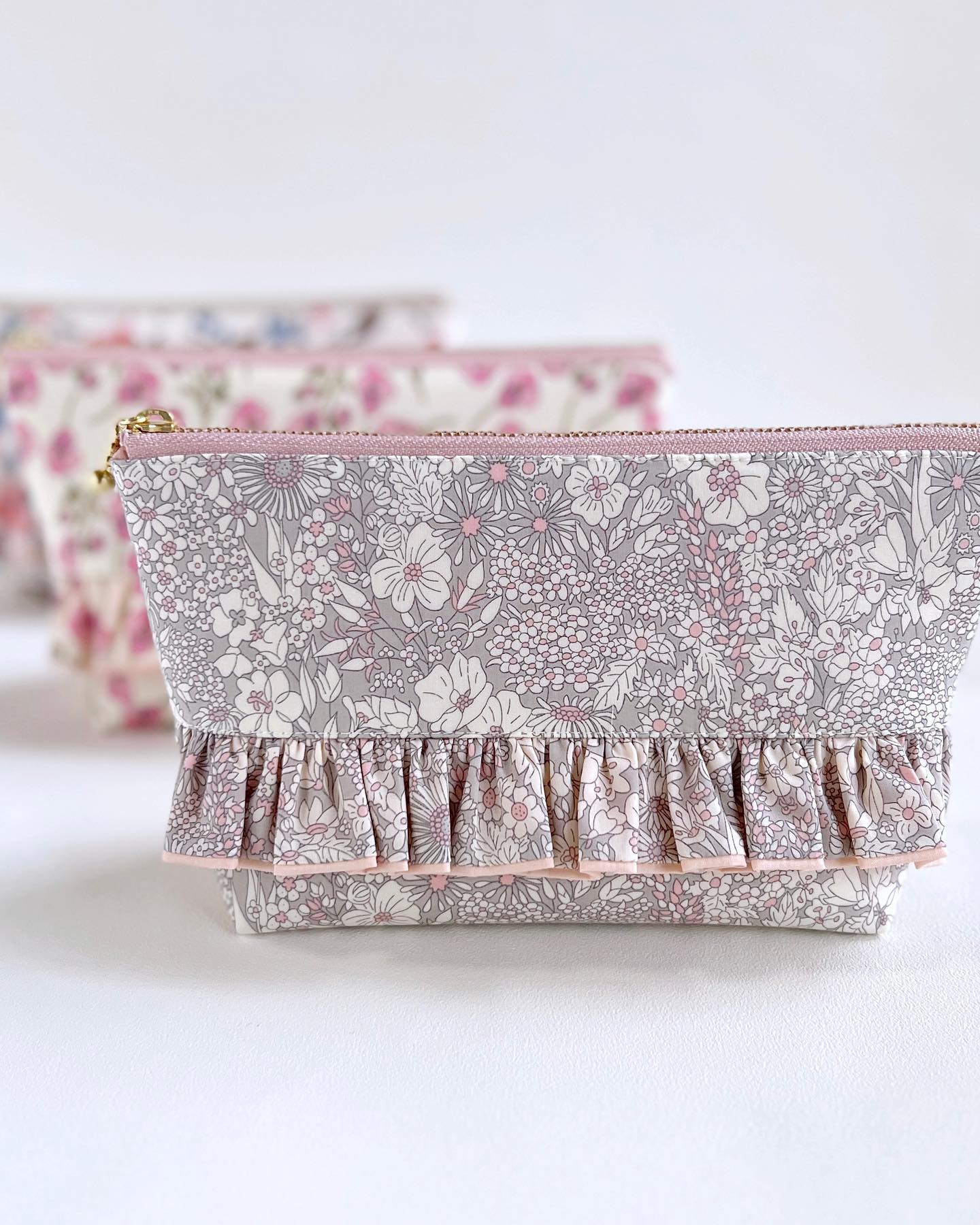 写真で説明☆ファスナー付きポーチの作り方 – 小さな手芸屋さんのブログ