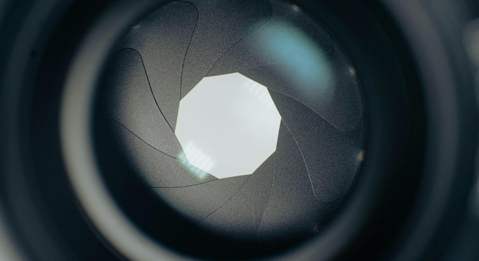 F値 絞り値 とはなんですか α：アルファSony JP