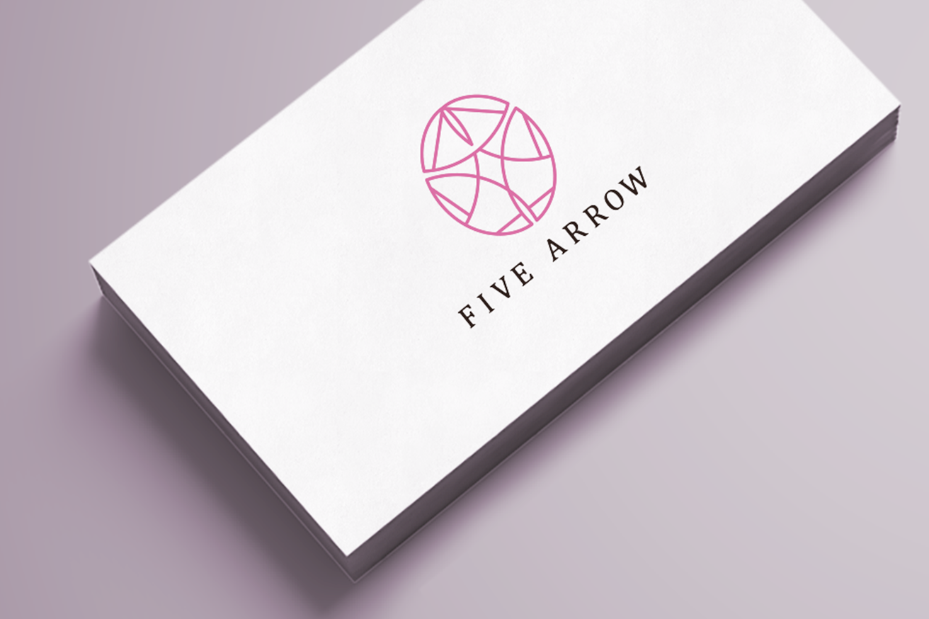 五角形 ロゴのベクトル - 無料の高品質ベクトルを Freepik からダウンロードFreepik