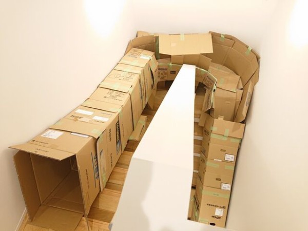 お家であそぼ！ その４ ダンボールすべり台子育てひろば ころろ