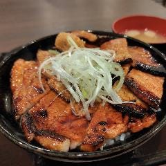 大衆食堂 肉と点心 suEzou アバアバ