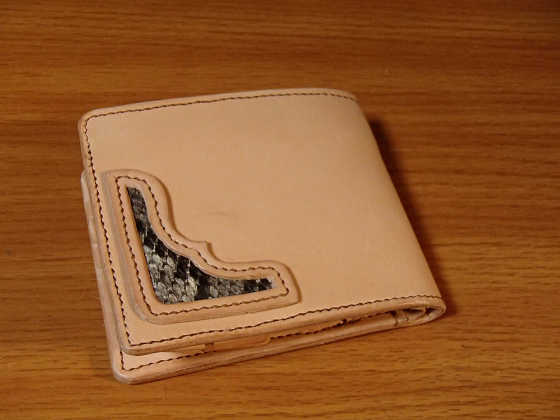 可塑性を利用した木型を使わない革絞りの練習 - 初心者向き道具などの紹介