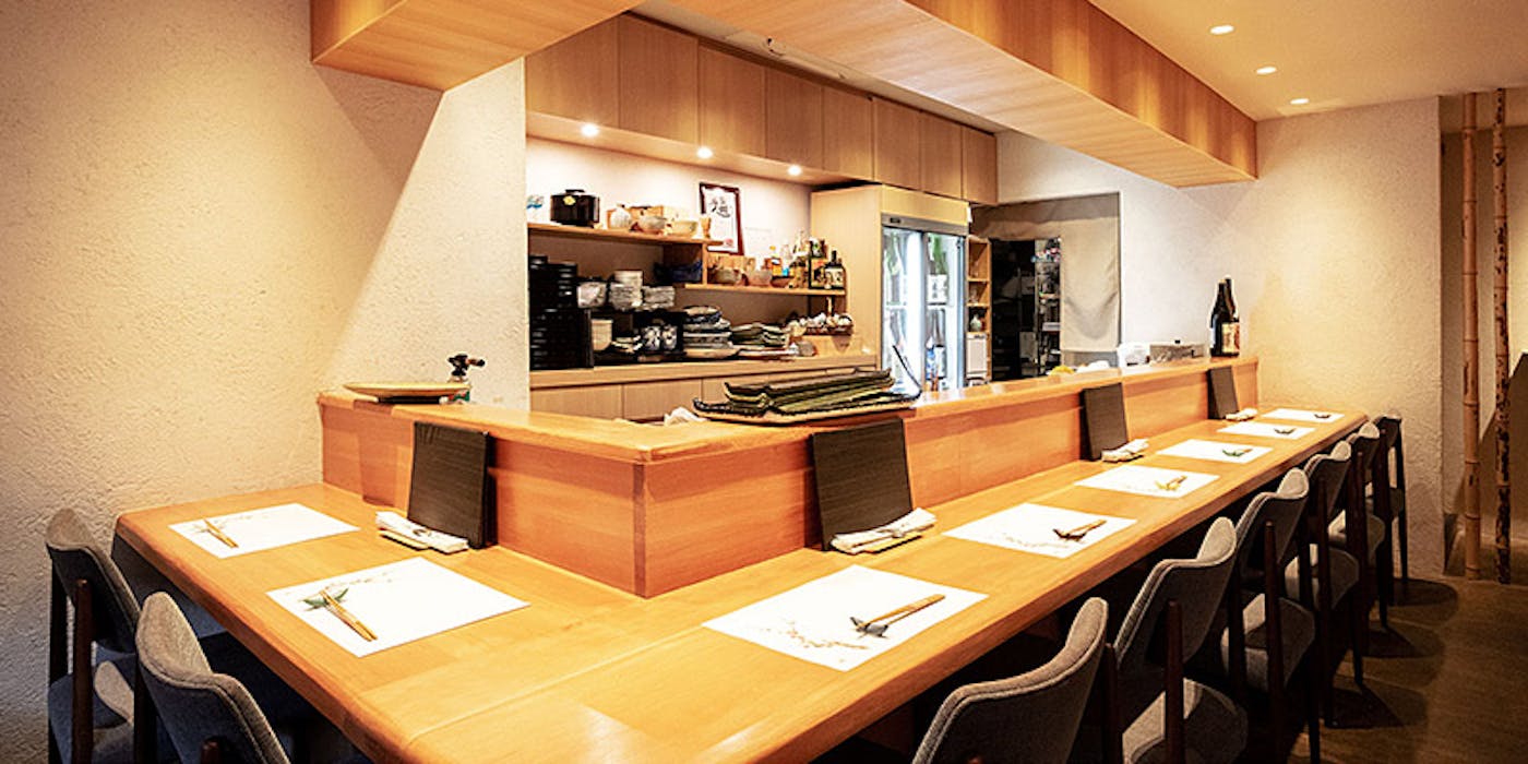 色留め袖▫渋い甚三紅 じんざもみ 色の紗綾型地紋に