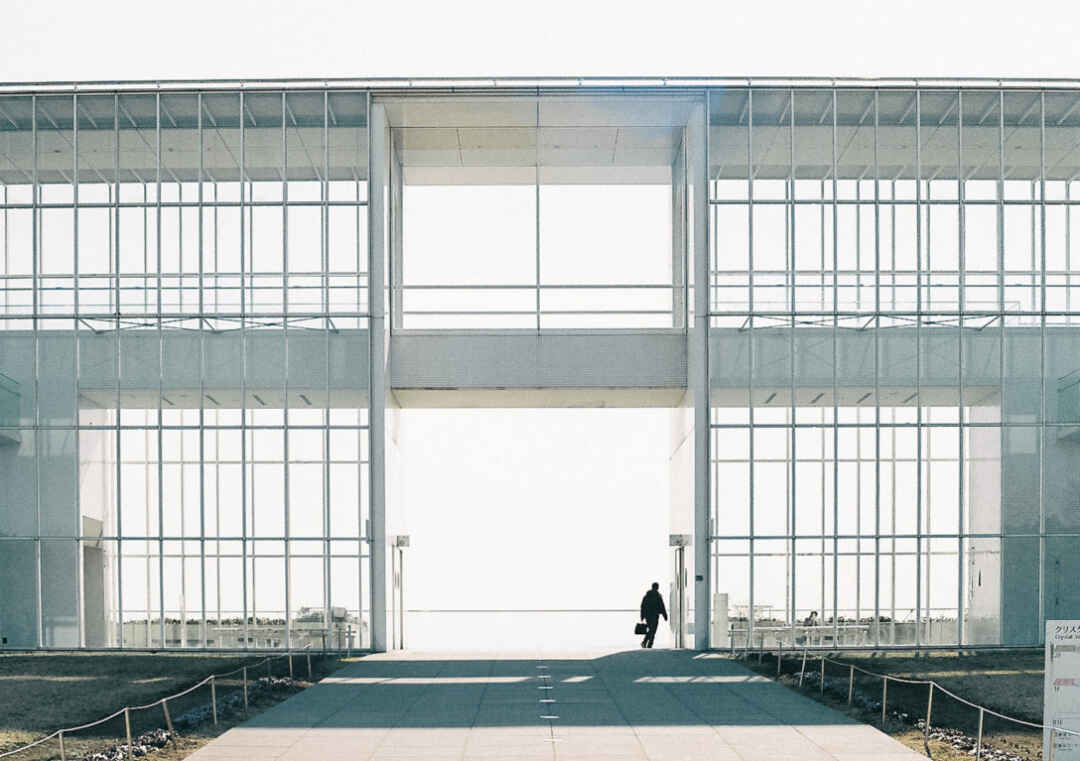 シンメトリー構図とは？ 写真の構図を学ぼうカメラ初心者のための使い方解説書