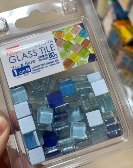 初めてでも簡単 １００均のモザイクタイル で素焼き植木鉢をリメイク - 鈴木ややブログ