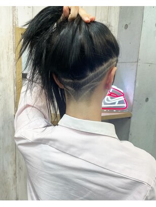 刈り上げ女子ハッシュタグ - Instagram • 写真と動画