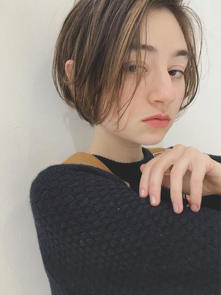 ベリーショート バレイヤージュ 白髪ぼかしハイライト小野 知恵美吉祥寺の美容室・ヘアサロン・美容院ならTAYA東急百貨店吉祥寺店 武蔵野市、吉祥寺駅徒歩5分