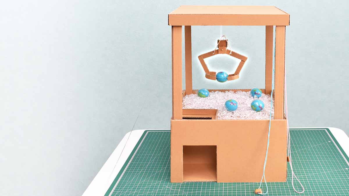 簡単工作 紙コップ「クレーンゲーム」の作り方
