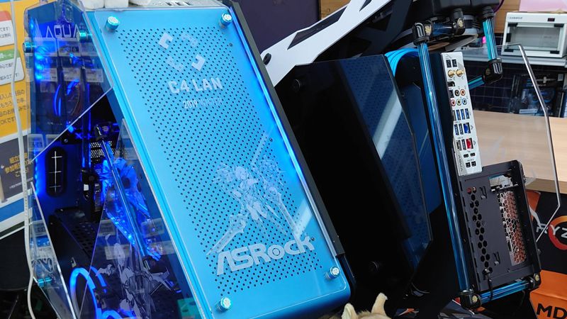 ダンボール製PCケース自作 羊の皮をかぶった狼？ - 業務用自作PC製作所