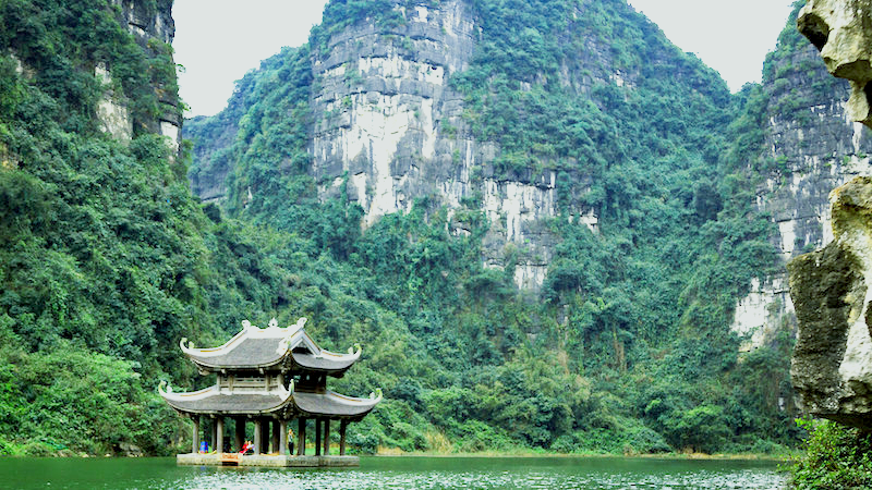 ハノイ発・世界遺産 古都と奇岩渓谷を巡るホアルー＆チャンアンベトナム・ハノイ現地ツア