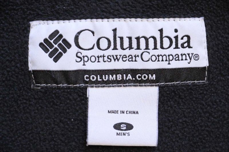 Columbia コロンビア ダウンジャケット アウトドア ワンポイントロゴ ブラックメンズ XL中古 古着 A2525
