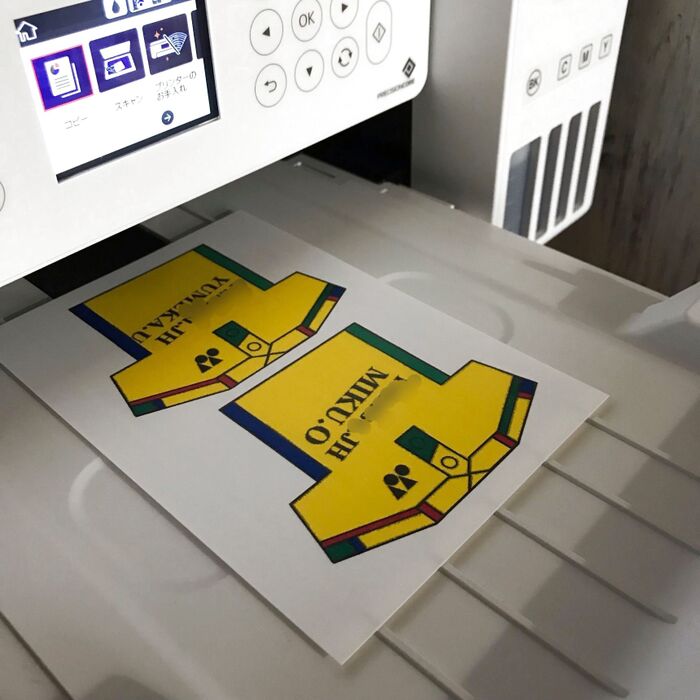 １００均のプラ板と除光液でできた！ 好きな絵柄や写真を転写する方法がこちら – GLUGLU グルグルby grape