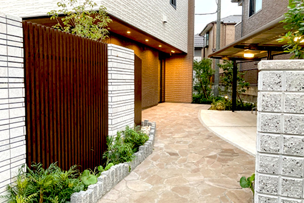 マンションのポーチとは？アルコーブとの違いも解説。玄関をおしゃれにできるメリットと注意点を紹介SUUMOお役立ち情報