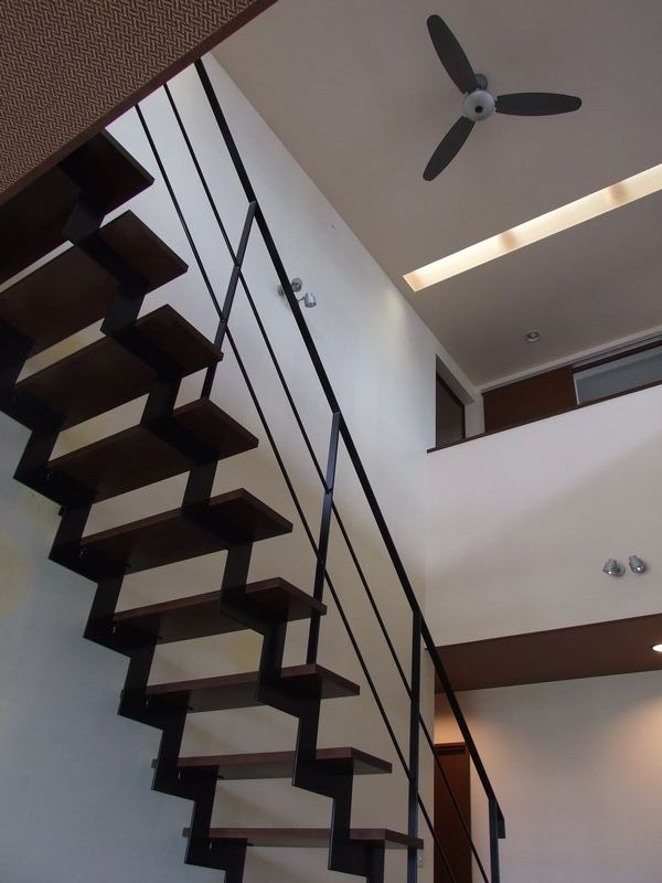 NECネッツエスアイ、自律走行型案内ロボット「YUNJI SAIL」活用サービスを日本国内向けに販売開始～大型ディスプレイ搭載の自律走行型案内ロボットで業務効率化や顧客体験の向上に貢献～NECネッツエスアイ