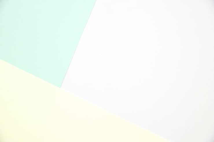 かわいい＆シンプルなパワーポイント クマ＆プレゼント A4 素材フリー 001 ピンク ダウンロード「0049」無料 テンプレートTemplateBox