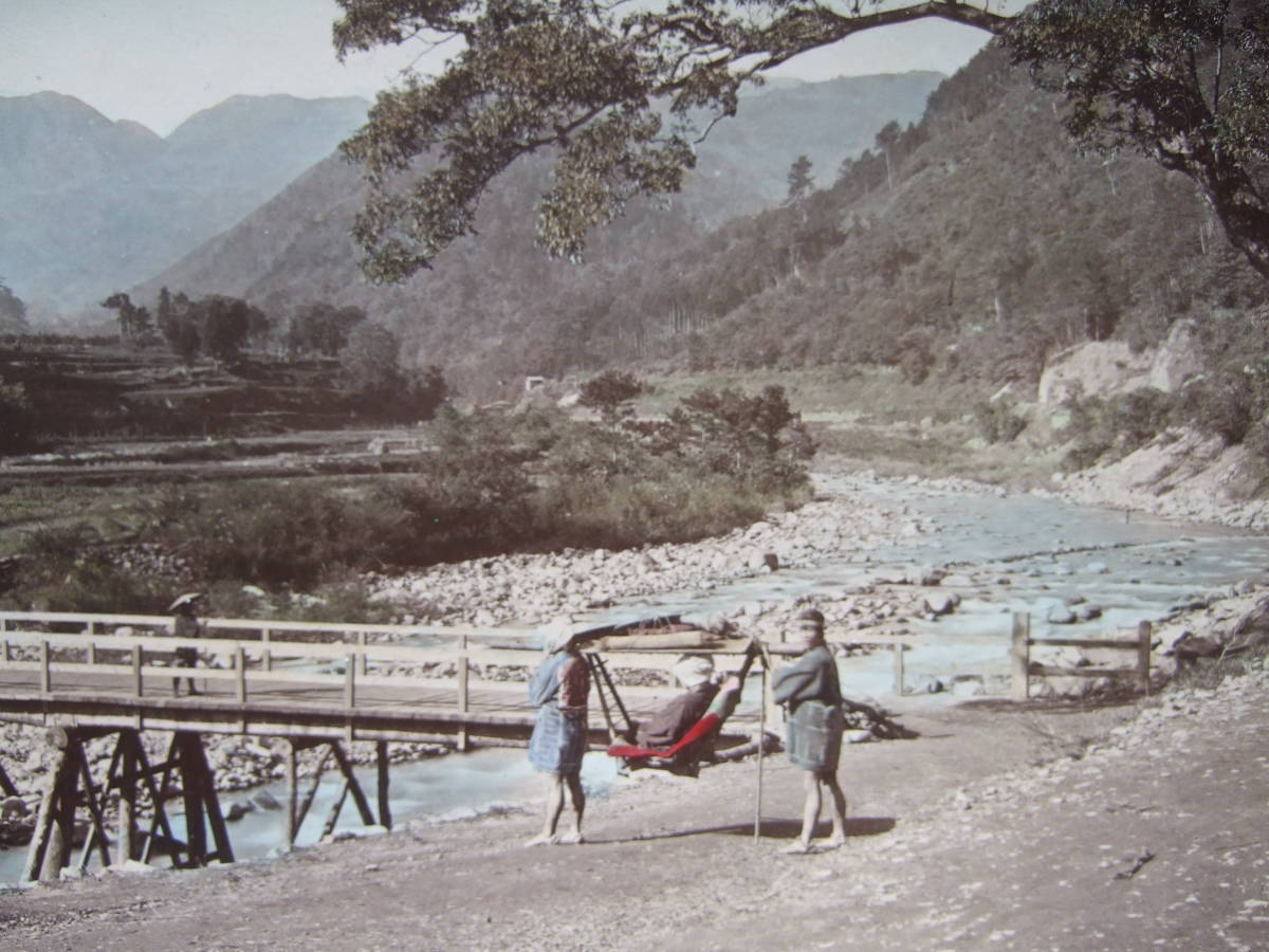 風俗画報原本／口絵「箱根湯本温泉玉簾の瀧と遊園の景」明治20～30年代発行 ※洋服にハットの洒落男、先端ファッションの子供 の商品詳細 | 