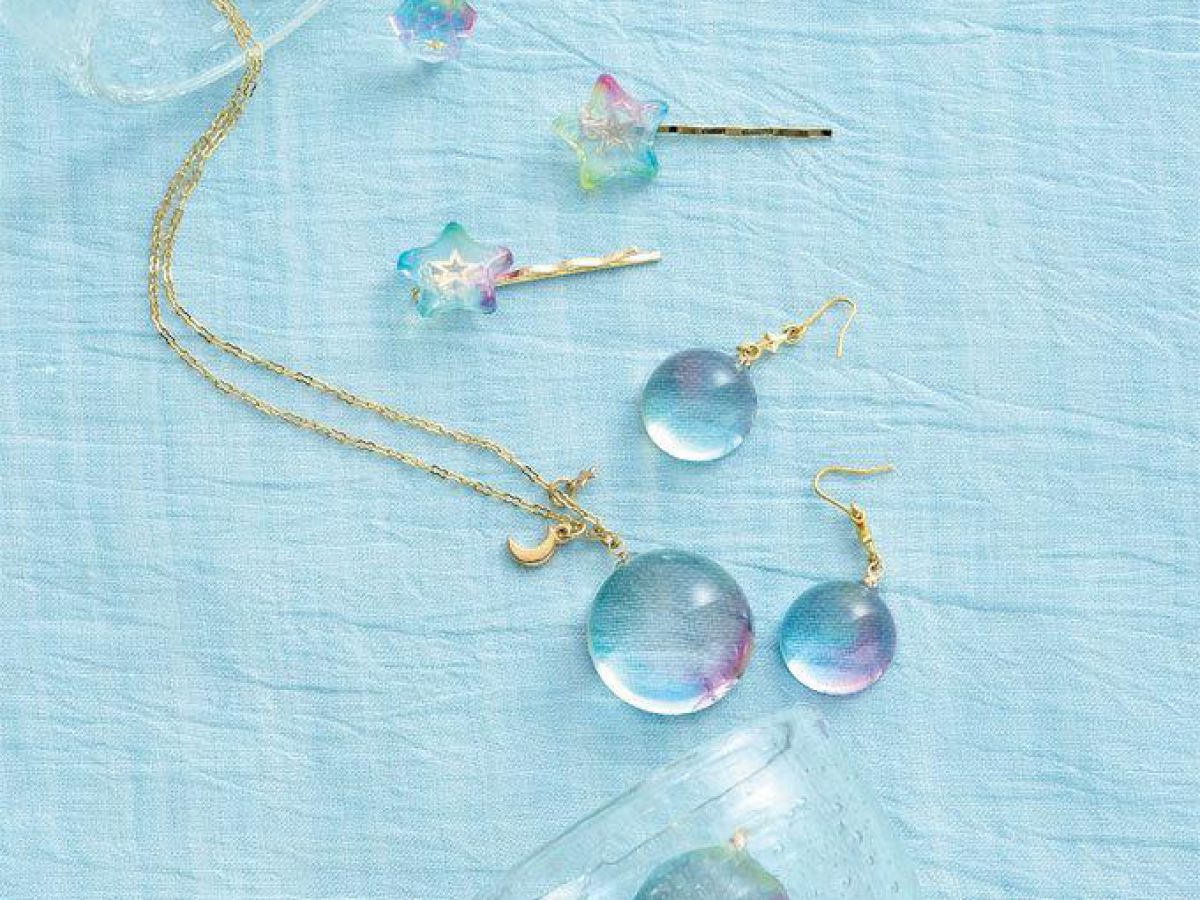 レジンで作る！夏らしいシャボン玉のネックレスの作り方ぬくもり