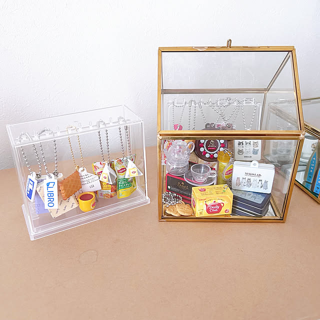 ダイソーで見つけたキーホルダー収納アイテム🎀, ⠀, ⠀, ⠀,roomtour룸투어部屋紹介一人暮らしひとり暮らしインテリアお洒落なジャニヲタさんと繋がりたい韓国好きな人と繋がりたいサンリオsanrioサンリオ好きな人と繋がりたいsanriohaulnctzenと繋がりたいバッグの中身sanriocore社会人vlogvlog