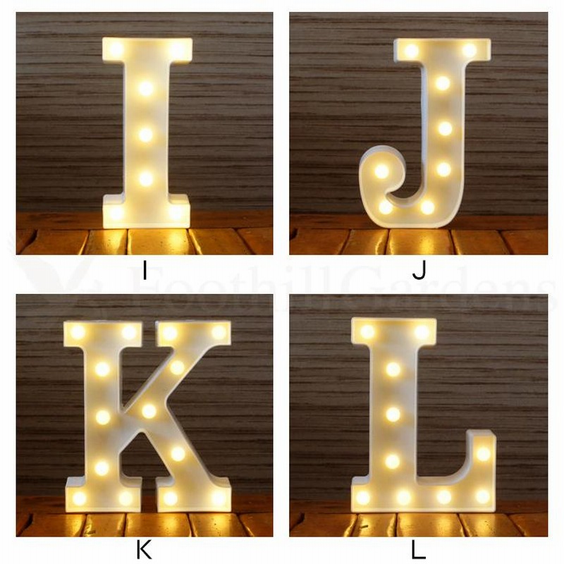 キラキラ星。きらめき星は落書き記号です。ベクトルの輝きの星のアイコンのセットです。明るい花火Premiumベクトル素材