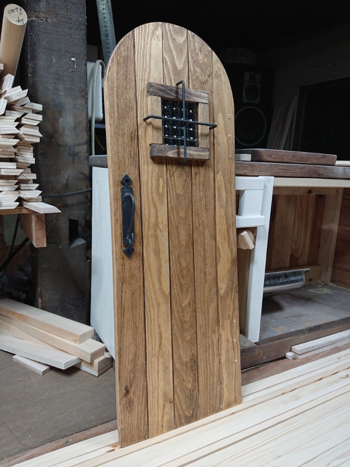 図面を形にすると・木製建具でカフェのスイング扉を作ります。大阪府吹田市 – 吹田市・豊中市玄関・窓リフォーム・内窓取付井上昇商店