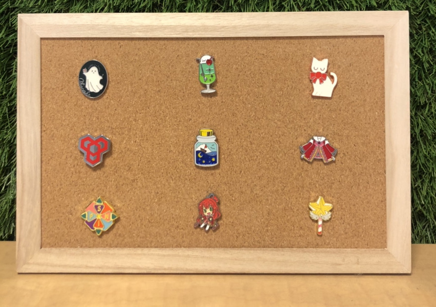 Amazon.co.jp: OLYCRAFT ピンディスプレイケース バッジケース メダルディスプレイフレーム 木製額縁 ピンバッジ 缶バッジ収納ケース 展示 ピンズフレーム 収納ボックス 防埃 防傷 ブラック 17x5.3x22cm : おもちゃ