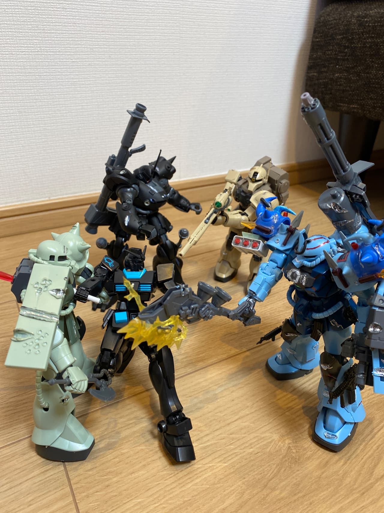 妻がガンプラアカ始めました🙄 いきなり「はんだごて」使って、ダメージ加工しだすという、、😫😫 しかもめちゃ上手です、、ガンダムエントリーグレードガンプラ女子ガンプラガンプラは自由だガンプラ好きと繋がりたいガンプラ好きな人と繋がりたい