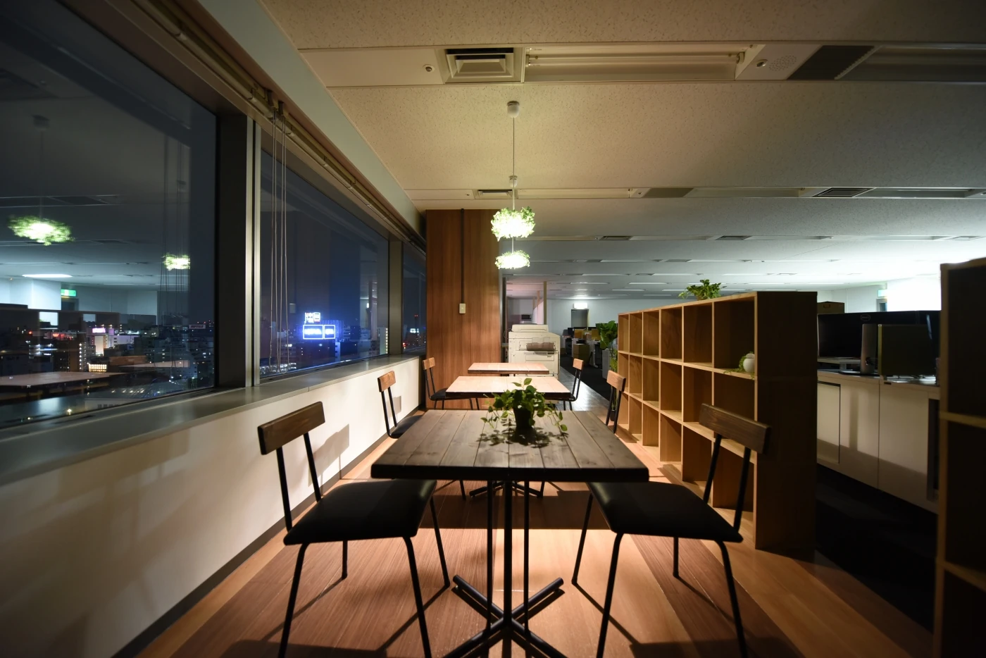 フラットデザインの現代オフィスビルコレクション無料ベクトル素材