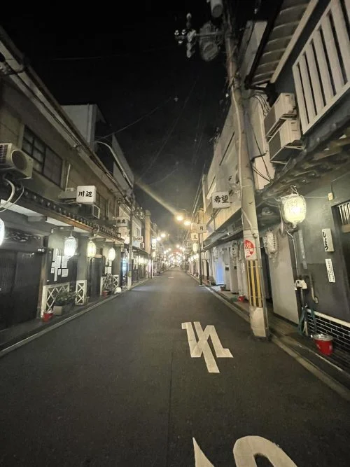 安全な街づくりのために飛田新地が実施している努力｜笑ってトラベル：海外風俗の夜遊び情報サイト