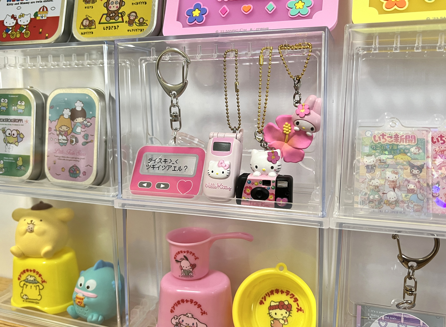 100均「カプセルトイディスプレイケース」の商品情報とサイズ・収納例。セリアとキャンドゥで販売 4905596384083