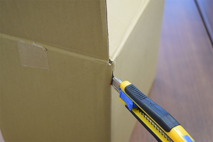 段ボールを小さくする方法！引っ越しで役立つ簡単テクニックやグッズライフライン 電気 水道 ガス の引っ越し手続きは引越れんらく帳