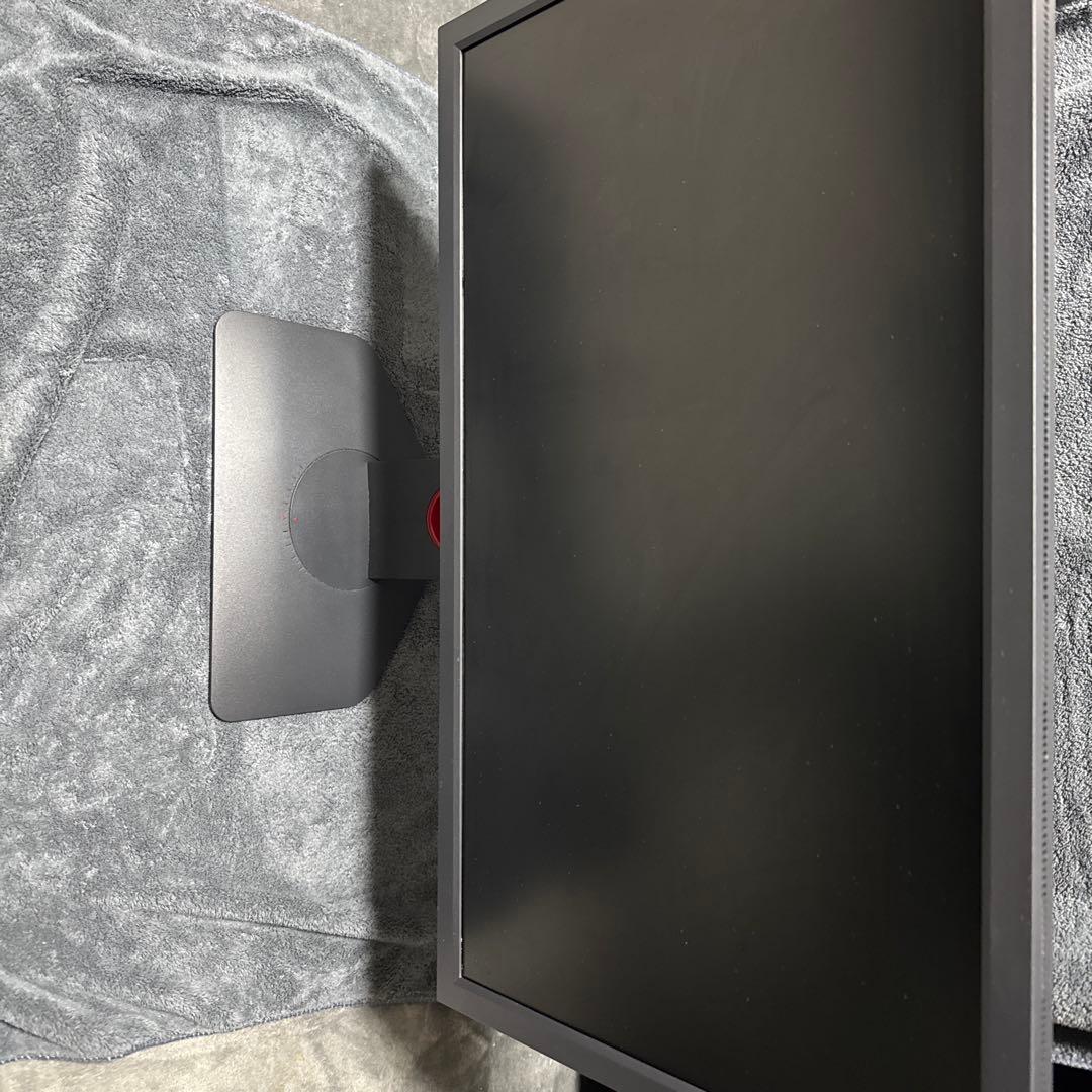 LGのモニター27GN800-Bの不具合について。写真の通り画面に線が入- Yahoo!知恵袋