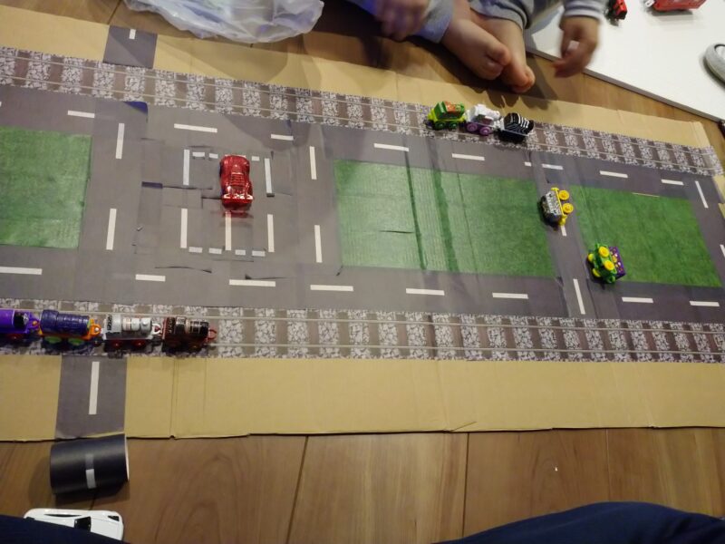 マステでトミカタウンの道路作ります トミカトミカタウン100均