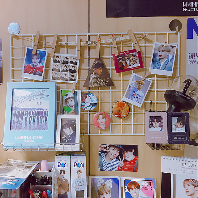 グッズ 飾り方」のアイデア 9 件オタク部屋, 理想のマイルーム, 韓国 部屋