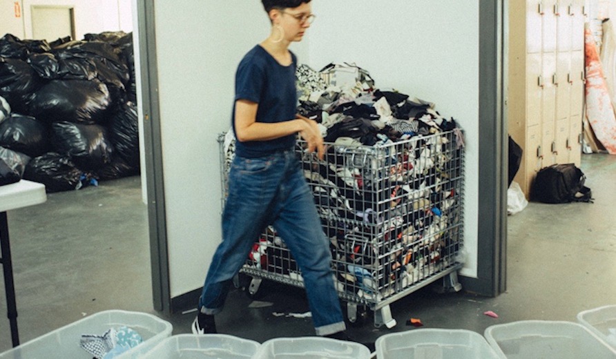 越後上布 小千谷縮 本麻 夏着物 更紗模様 モダン 着用可 古布 はぎれ 素材 着物買い取り専門店 横浜 リサイクル着物通販 リサイクル 着物リユース 中古着物 リサイクル着物 アウトレット価格にて着物や和装小物を販売しております 横浜 きもの和總