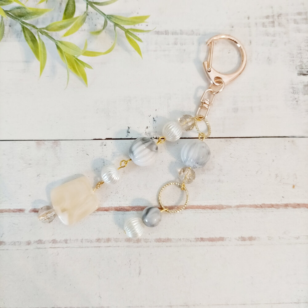 キーホルダーを手作りする方法は？販売にも興味がある初心者さんへ資格のPBアカデミ