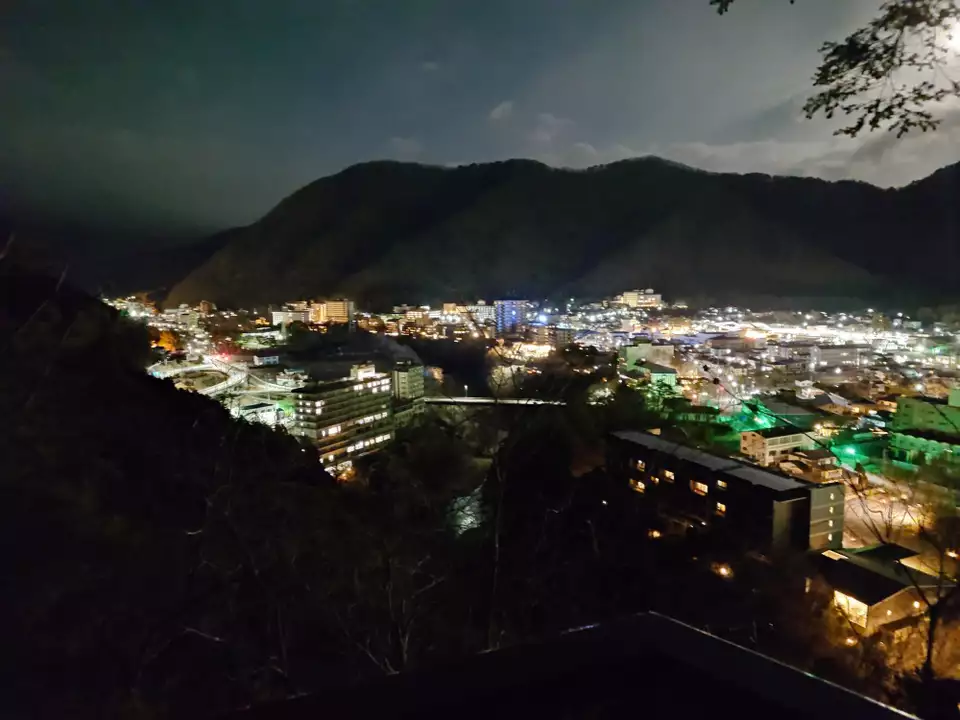 鬼怒川温泉駅 夜 写真素材 [