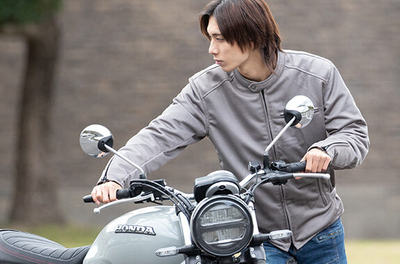 HarufブランドのUKダブルライダースジャケット。 シンプルでおしゃれなダブルの本革ライダースジャケットは男の必需品。メンズアウター シンプルおしゃれ レザーダブルライダースジャケット 牛革 革ジャケット バイクジャケット ダブル ネイビー 紺