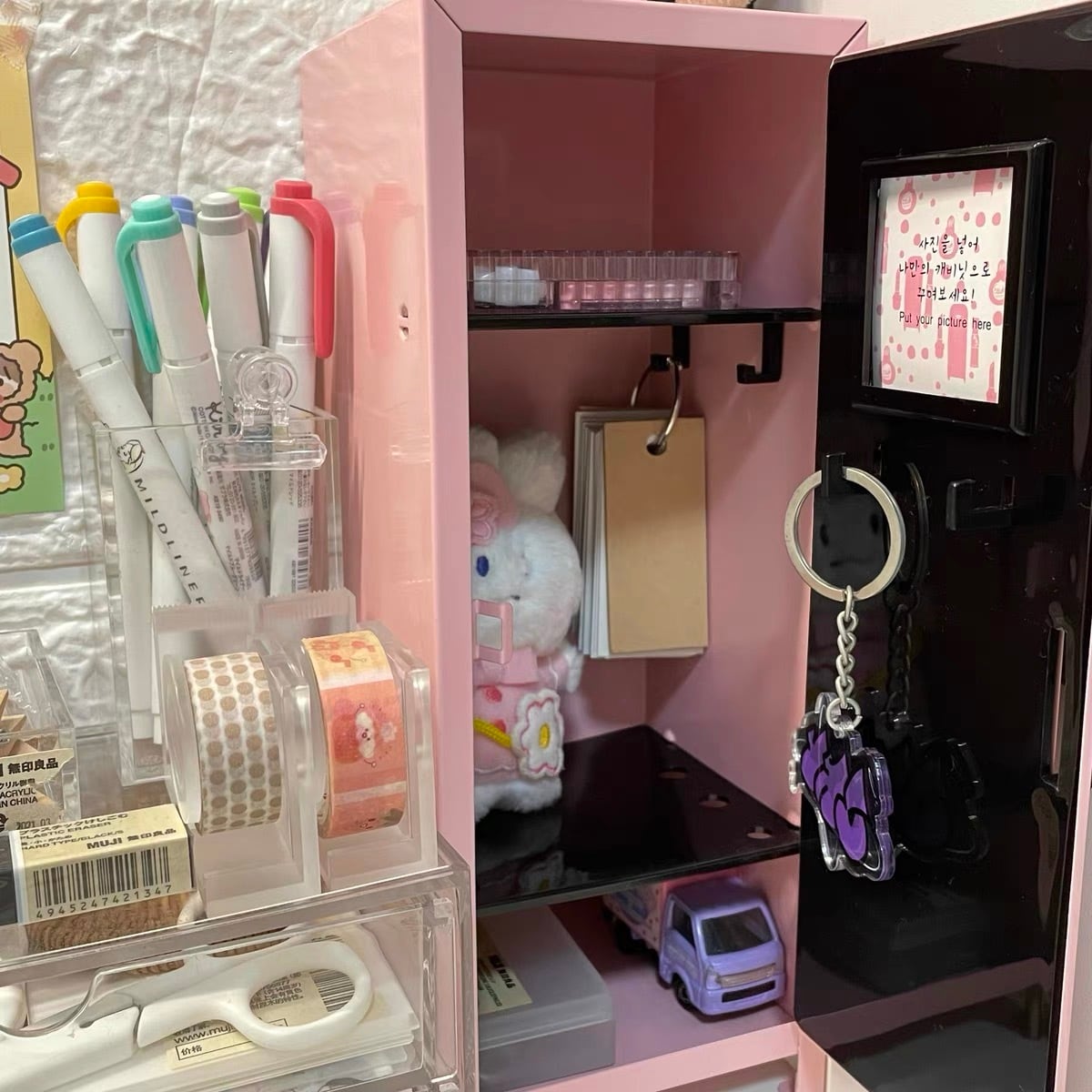 飲食店向けデリバリー用ロッカーのネームプレート制作でDMM.makeのチタンを活用 株式会社ユーボ - 活用事例 - DMM.make 3Dプリント