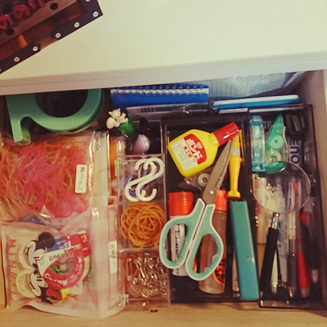 家中どこでも使いやすい！セリアのクリアケースの使い方アイデアRoomClip mag暮らしとインテリアのwebマガジン