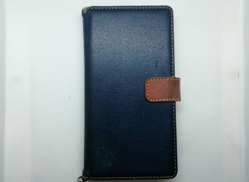 100均リメイク レザーを貼り合わせてスマホケースをお洒落にしよう！ - YouTube