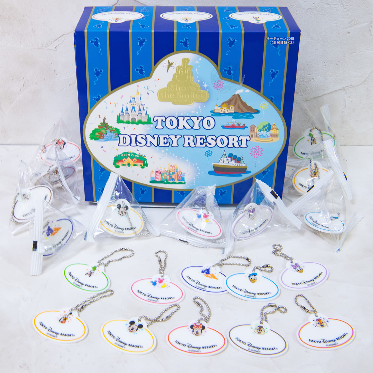 プラバンの作り方♡ディズニーキャスト風ネームプレートを作ってみた♪ シンプルミッキーver. ☆shrink plastics Keychain.charms. art