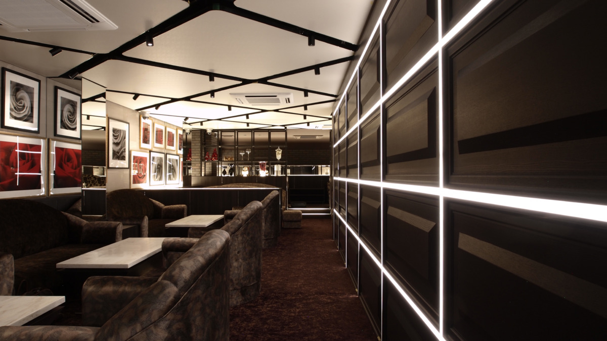 モダンなオフィス家具や設備のアイソメトリックフラットデザインデザイン要素セットは、白いbackdroundワークスペースと職場で隔離Premiumベクトル素材