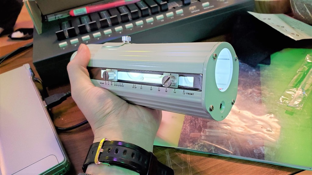 Amazon.co.jp: U'King 5W LED 舞台照明 ステージライト ピンスポットライト ビームライト スポットライト 小型 調光操作便利 天井 置き型 バー 舞台 クラブ 祭り ショー ハウス カラオケ 展示 屋内 玄関 劇場 ウェディング 劇場 ホワイト: 楽器・音響機器