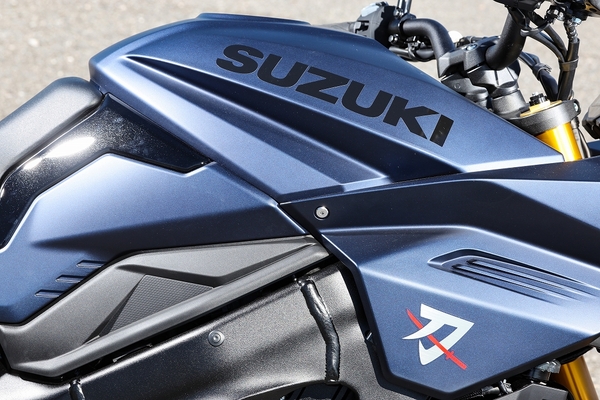 真説「スズキ初代カタナ」第7回 ED-2 GSX1100Sカタナ のデザインは誰の手によるものなのか？clicccar.com