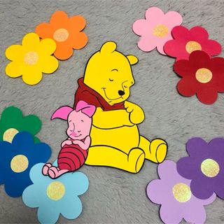 過去のお誕生表🎂 . ディズニーキャラクター 〜イースターエッグ🥚〜 . 担任の先生に 「これ作って欲しいんですけど 型紙が無くて 」って言われて笑うしかなかったわたし😂 いろいろ画像検索して いい感じの画像をいくつか出して 型紙を作るところから✒️ 無事に