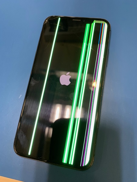 Galaxy S7 edgeの液晶に緑やピンクの縦線が走る件についてスマホ修理王 はiPhone・スマホ即日修理